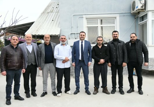 Başkan Özlü Umre’den Dönen Hemşehrilerini Ziyaret Etti    