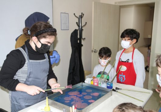 GEBZELİ ÖĞRENCİLER EBRU SANATI  İLE BULUŞUYOR