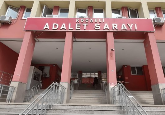 Beraber iş yapan arkadaşlar mahkemelik oldu