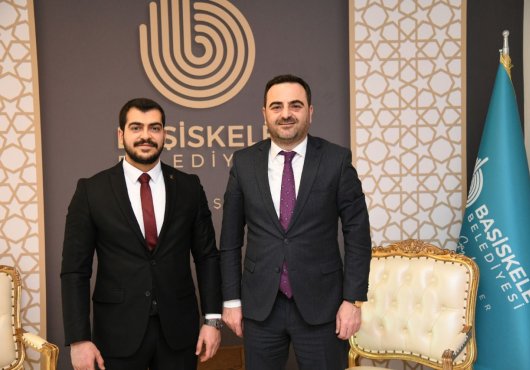 BAŞKAN ÖZLÜ İBRAHİM ACAR'I MİSAFİR ETTİ