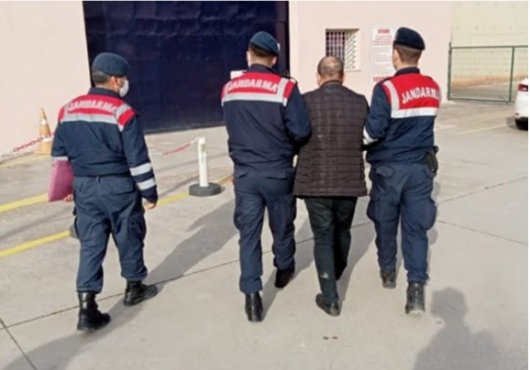 23 yıl hapis cezasıyla aranıyordu!  Jandarma ekipleri Gebze'de yakaladı