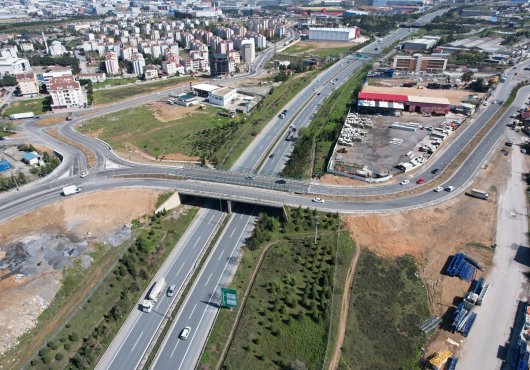 Çayırova Turgut Özal Köprüsü trafiği akıcı hale getirdi   