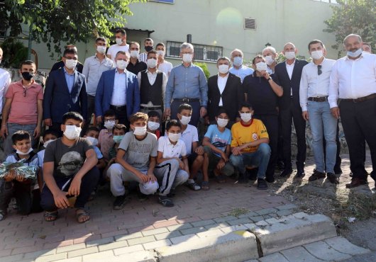 BÜYÜKAKIN, DİLOVASINDA VATANDAŞLARLA BİRARAYA GELDİ