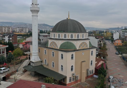 Büyükşehir, Sanayi Mahallesi’ndeki caminin dış cephesini yeniledi