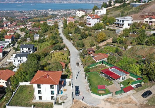 BAŞİSKELE'DE YOL ÇALIŞMALARI TAM GAZ