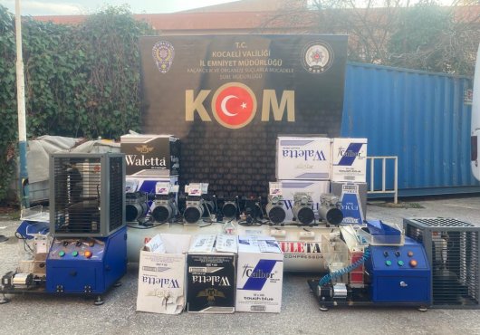  Kaçakçılara ağır darbe! bir ev ve 3 otomobilden çıktı