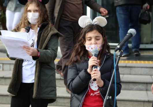 İZMİTLİ ÇOCUKLAR HAKLARINI İZMİT BELEDİYESİNDE DUYURDU