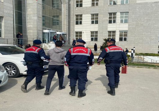 Aranan hükümlü jandarmaya yakalandı