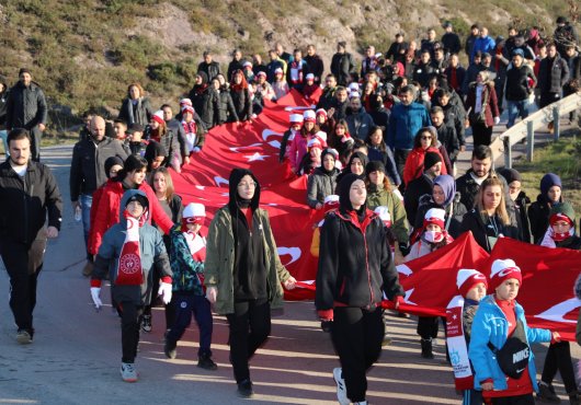 Körfezliler Sarıkamış Şehitleri için yürüdü
