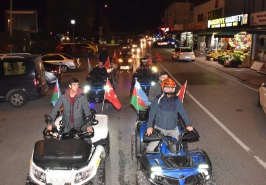KARTEPE’DE CUMHURİYET KONVOYU