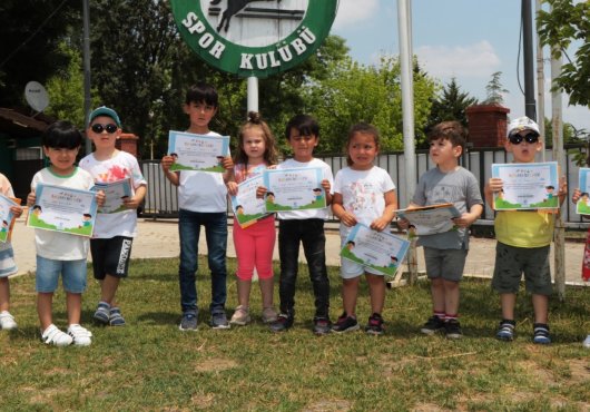    Minik biniciler belgelerini aldı