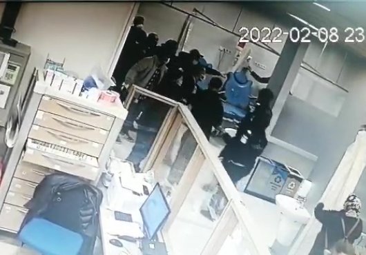 SAĞLIKÇILARA SALDIRAN 2 ZANLIDA TUTUKLANDI
