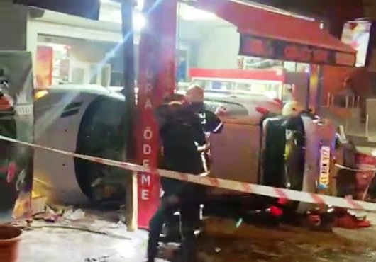 KALDIRIMA ÇIKIP BÜFEYE DALDI