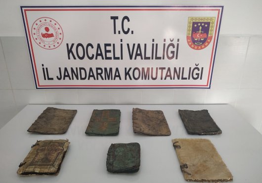 600 YILLIK  TEVRAT VE INCILLE YAKALANDILAR