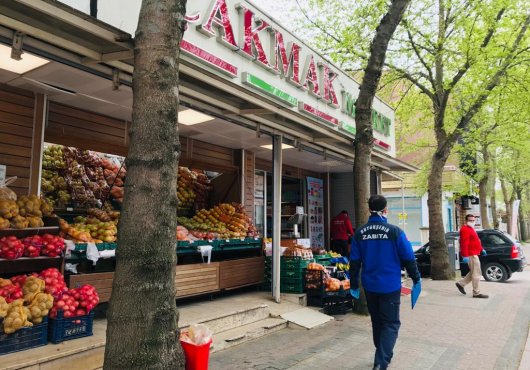Büyükşehir Zabıtasından marketlere denetim