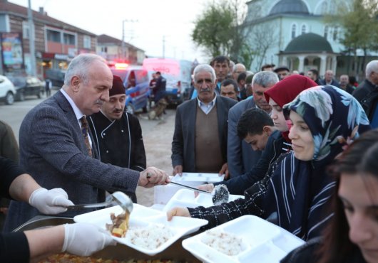 Başkan Aygün, İftarda Bu Kez İshakçılar’daydı
