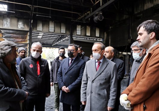 İŞ YERLERİ YANAN ESNAFA GEÇMİŞ OLSUN ZİYARETİ
