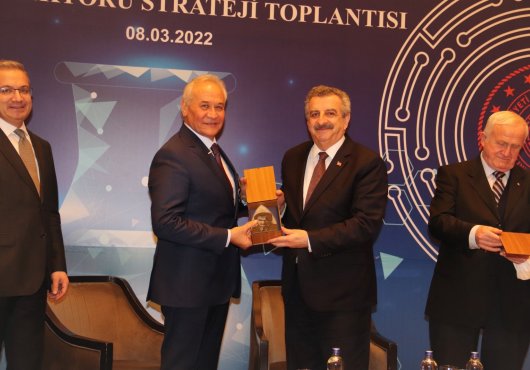 Türkiye'nin gelişmesinde kimya sektörüne büyük iş düşüyor
