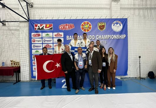Kağıtspor, Avrupa’nın her kulvarında şampiyon