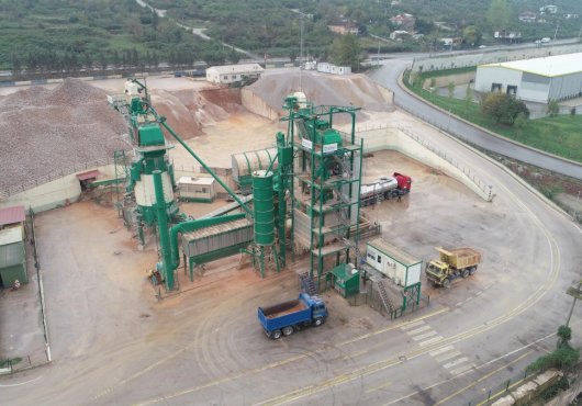 Büyükşehir, saatte 240 ton asfalt üretiyor