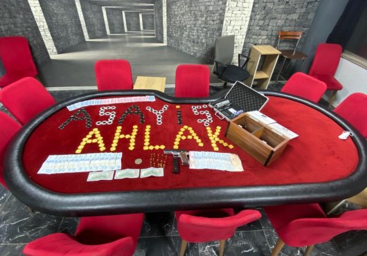 SOKAĞA ÇIKMA YASAĞINDA  31 KİŞİ KAHVEDE YAKALANDI