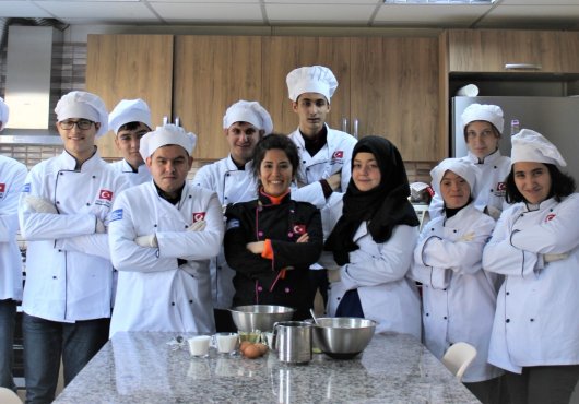 Cemil Meriç’te “Aşçı Çırağı” kursu açıldı..
