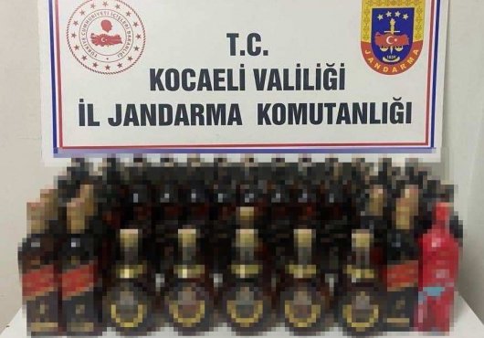 Kocaeli'de gümrük kaçağı 48 bin dolu ve boş makaron ele geçirildi