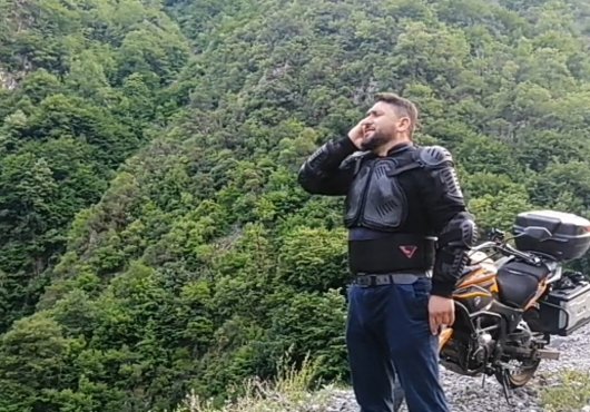 DAĞLARA TAŞLARA KURAN OKUDU ADETA FENOMEN OLDU