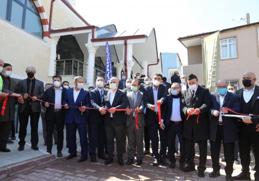 DARICA'NIN EN BÜYÜK   CAMİİSİ AÇILDI