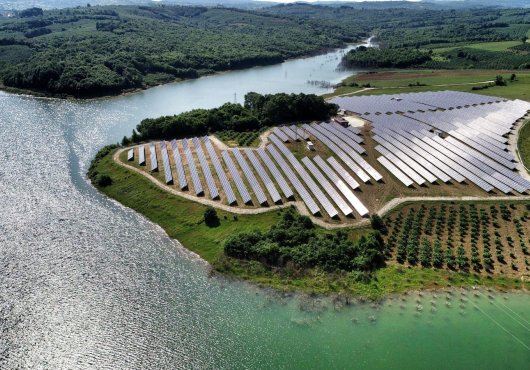 BU GÜNEŞ SANTRALLERİ 3 BİN 405 EVİN GÜNLÜK ELEKTRİĞİNİ SAĞLIYOR
