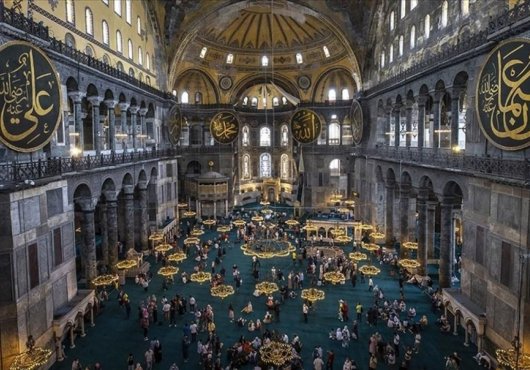 Yabancılar Ayasofya’ya girerken para verecek