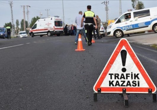 İZMİT'TE KAZA 5 YARALI