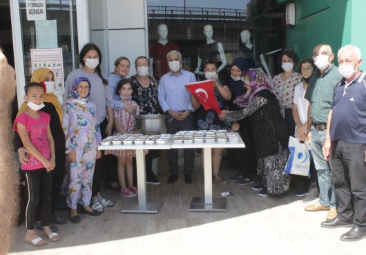 İYİ PARTİ KADINLARDAN AŞURE PROGRAMI
