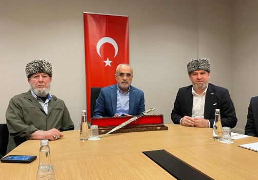 Seyh Şamil'e   verilen kama  Erdoğan'a hediye edildi