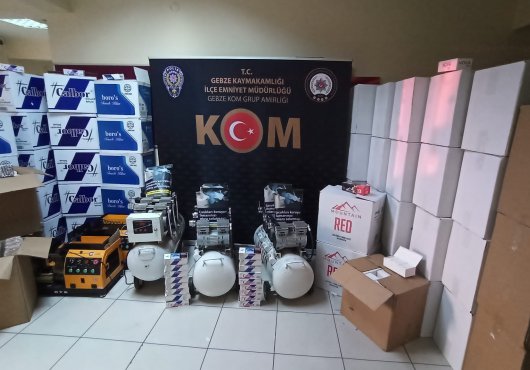 Kaçak sigara imalathanesine baskın!   1 kişi gözaltında