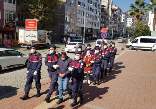 SÖZDE KOMUTAN VE  ÖRGÜT ÜYELERİ ADLİYEDE