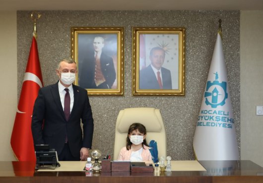 BÜYÜKAKIN MAKAMINI 2.SINIF ÖĞRENCİSİ ATALAY'A BIRAKTI