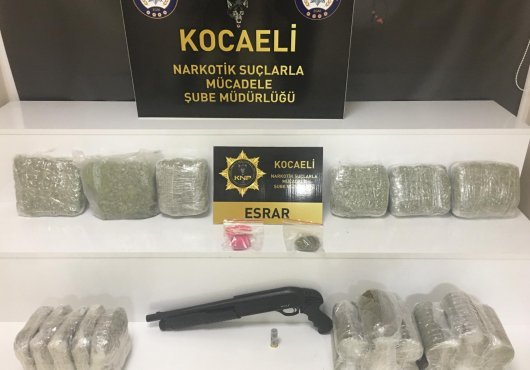 11 KİLO 900 GRAM ESRAR ELEGEÇİRİLDİ